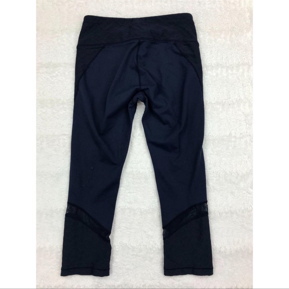CALIA Textured Mesh Capri Legging - Picture 10 of 14